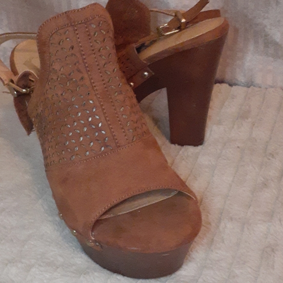 NWT report peep toe heels - Picture 1 of 4